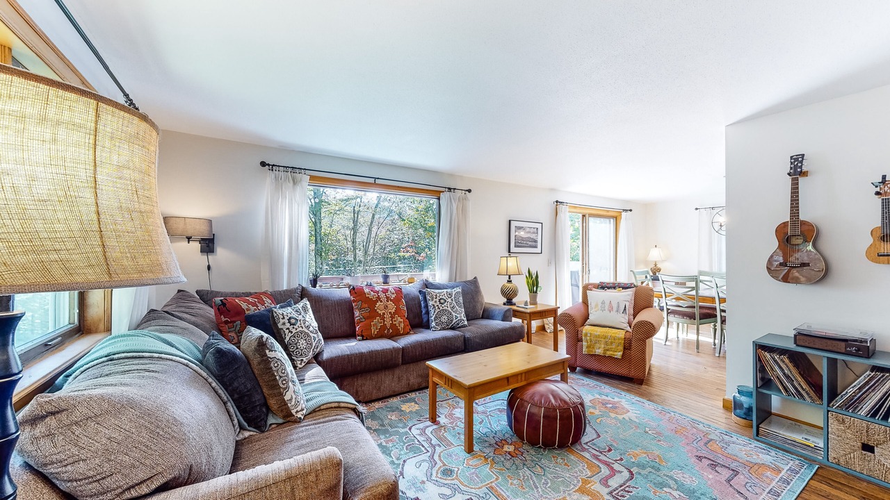Photo of Livingroom in Pittsfield
