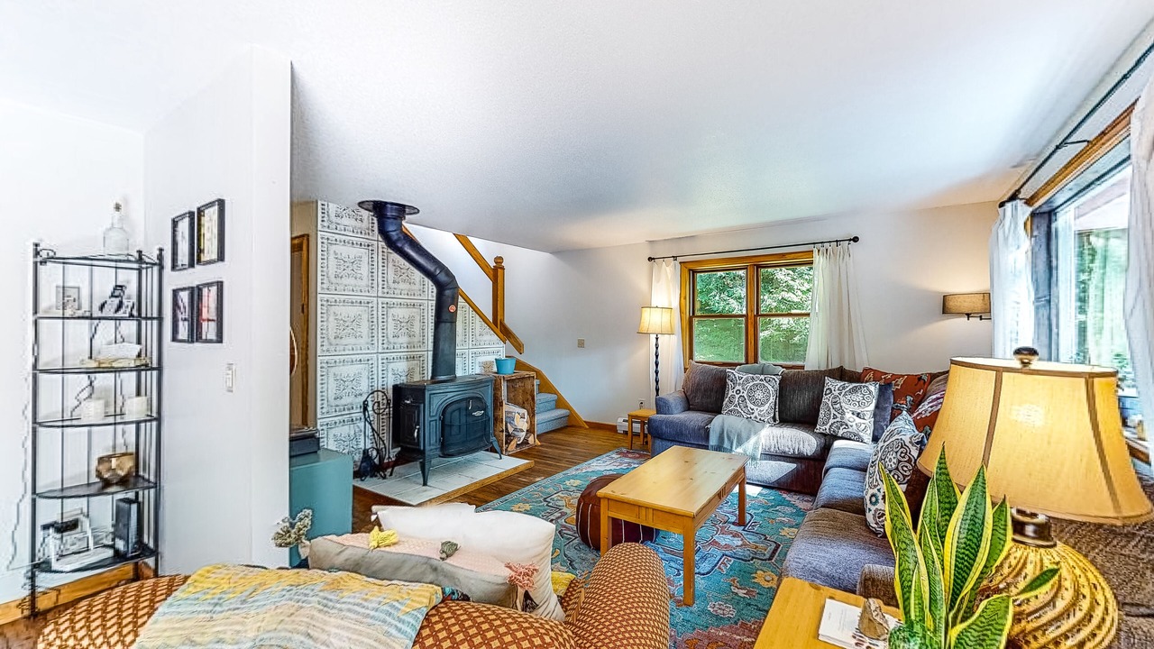 Photo of Livingroom in Pittsfield
