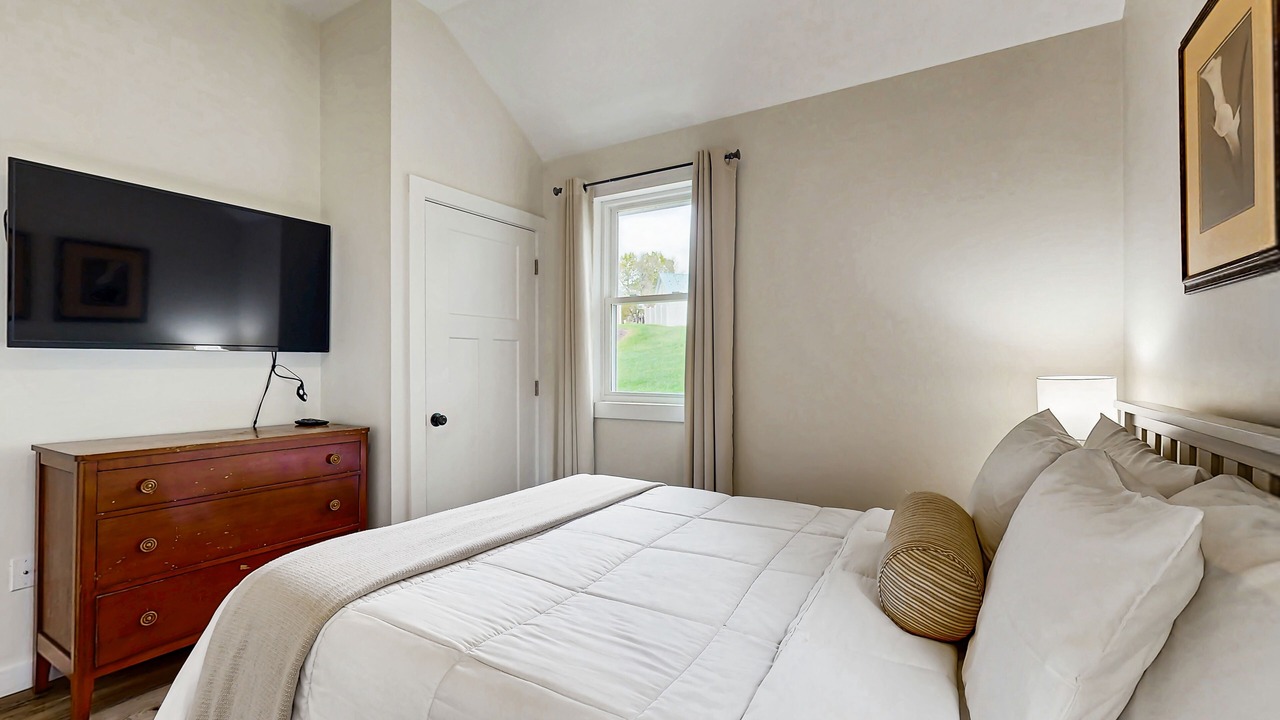 Photo of Bedroom in Harrison