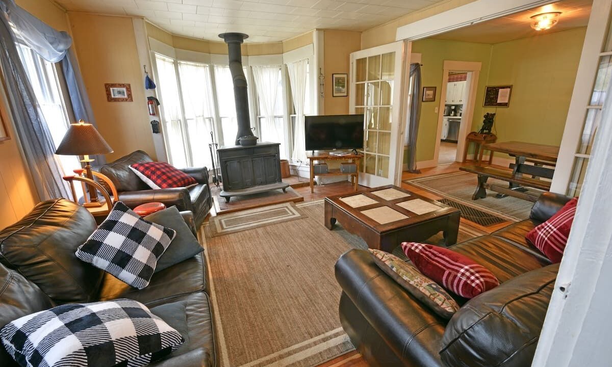 Photo of Livingroom in Ludlow