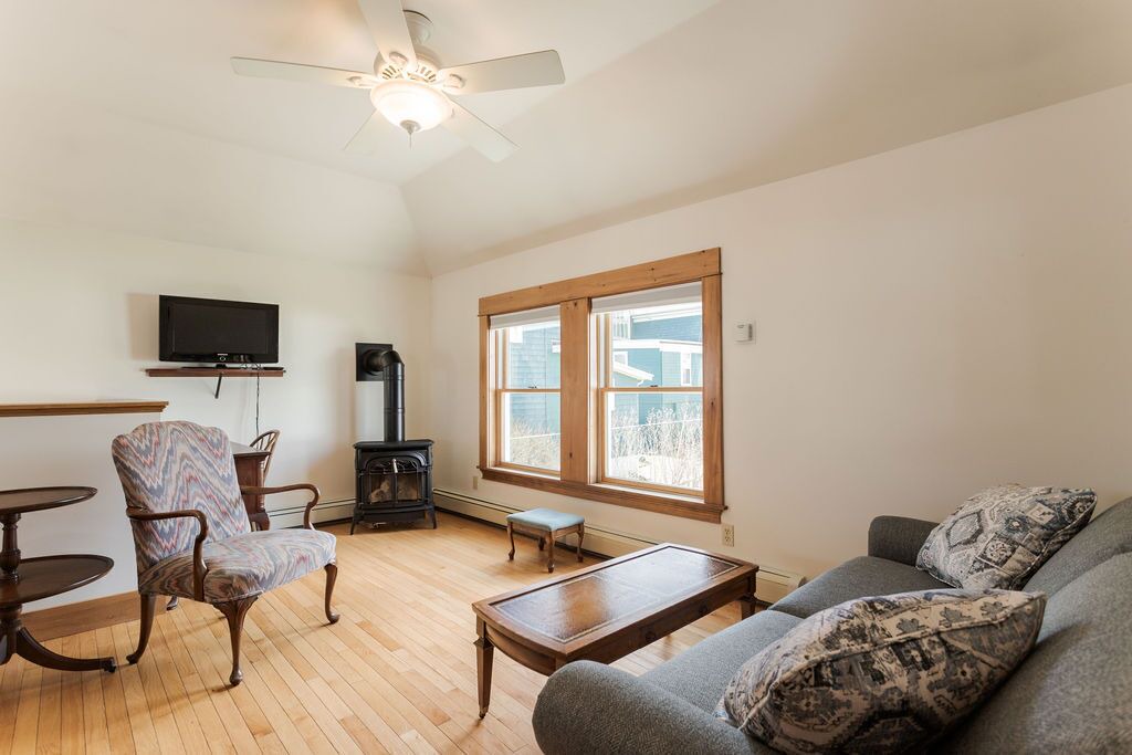 Photo of Livingroom in York Beach