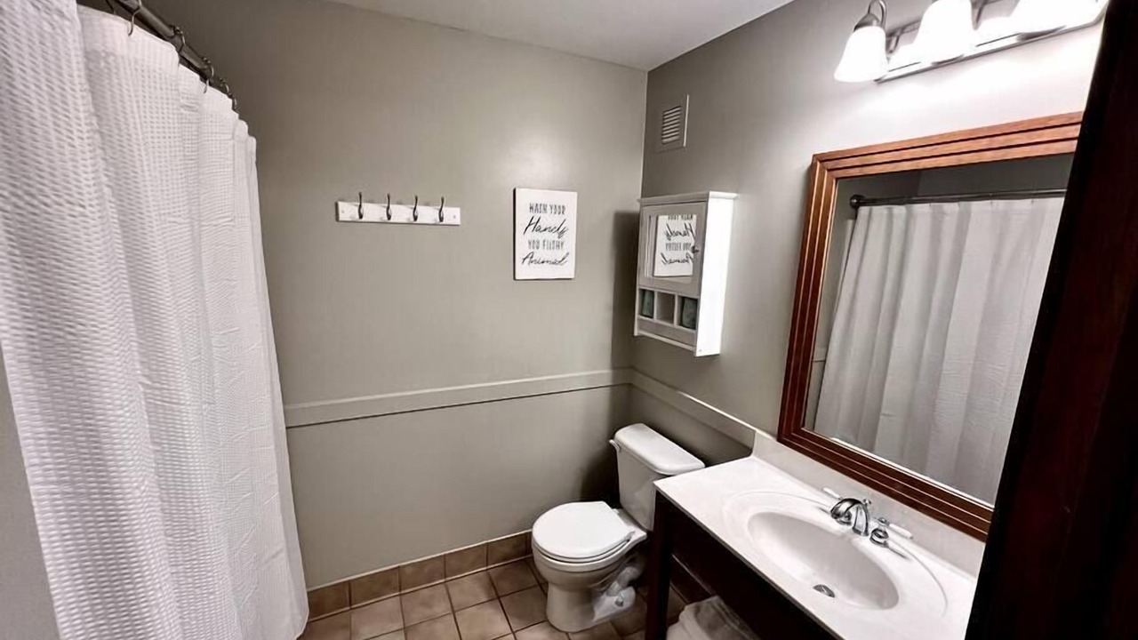 Photo of Bathroom in Snowshoe