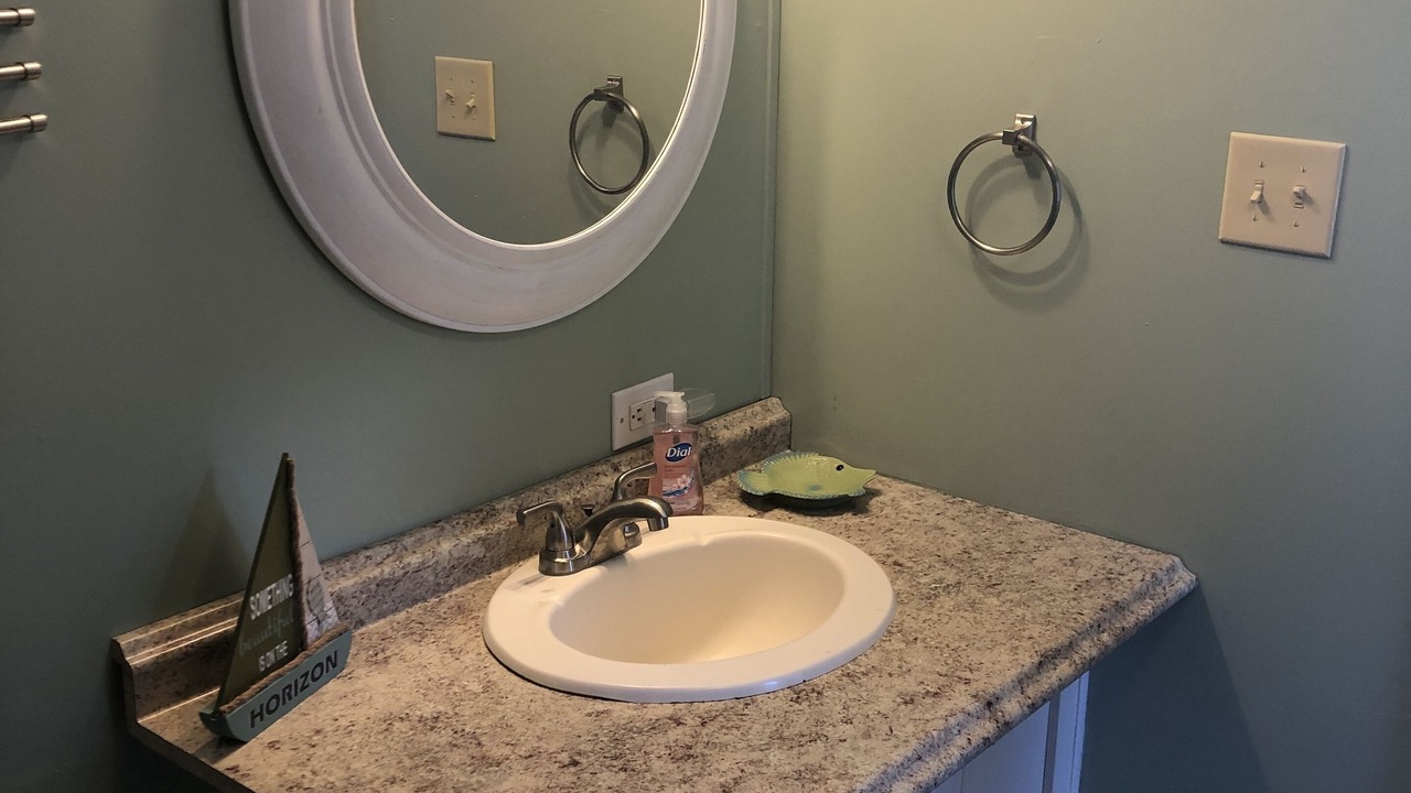 Photo of Bathroom in Fishers Landing