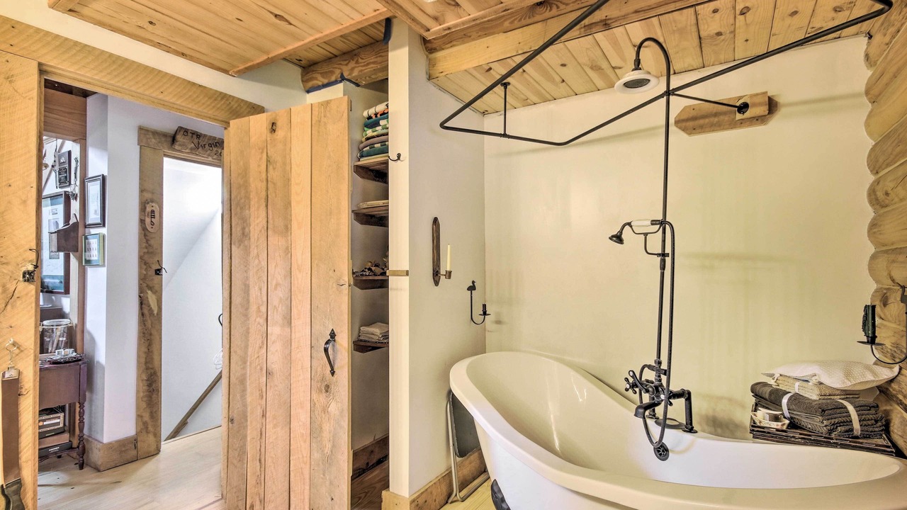 Photo of Bathroom in Front Royal