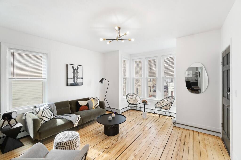 Photo of Livingroom in Providence