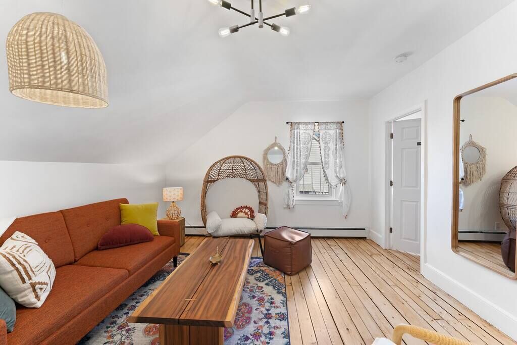 Photo of Livingroom in Providence
