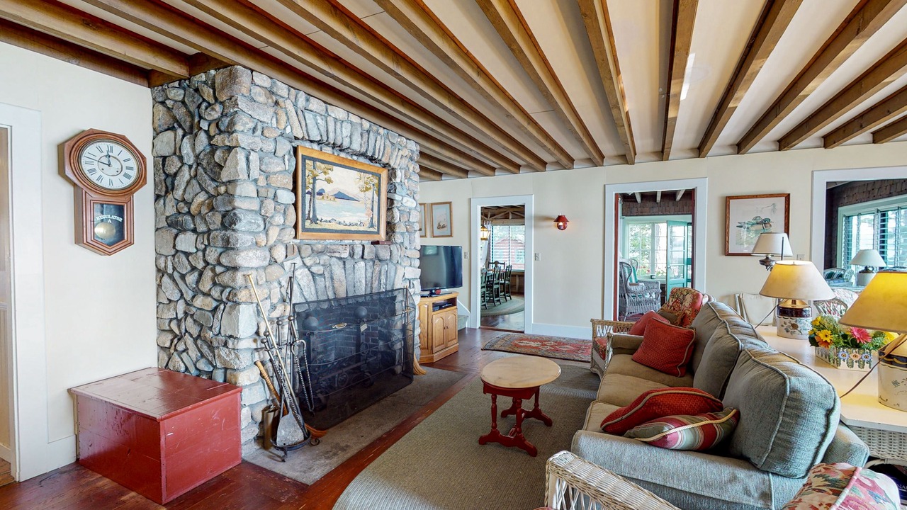 Photo of Livingroom in Wolfeboro