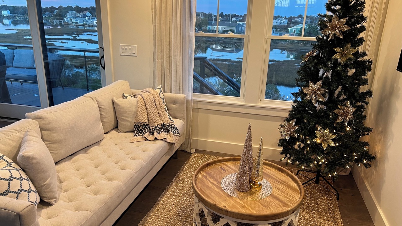 Photo of Livingroom in Snug Harbor