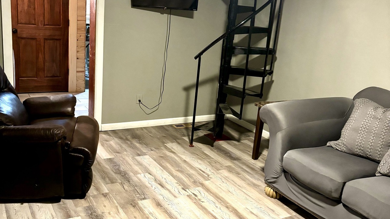 Photo of Livingroom in Newtown