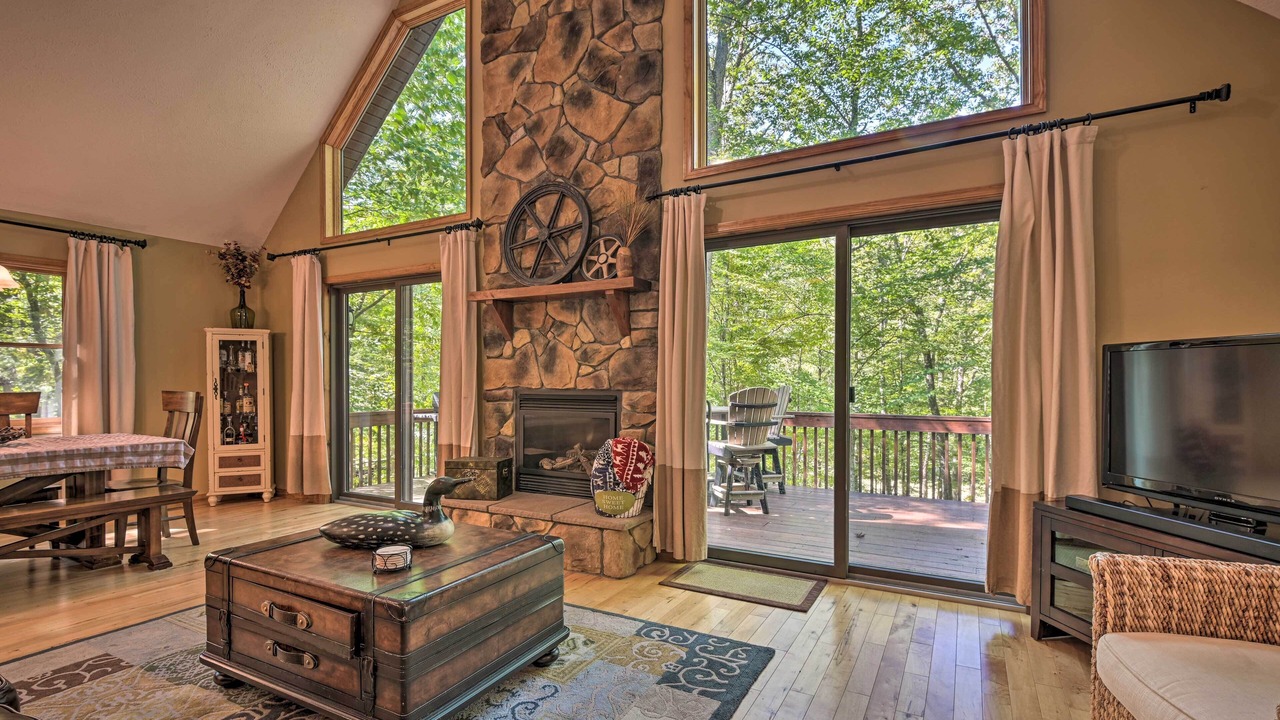 Photo of Livingroom in Great Cacapon
