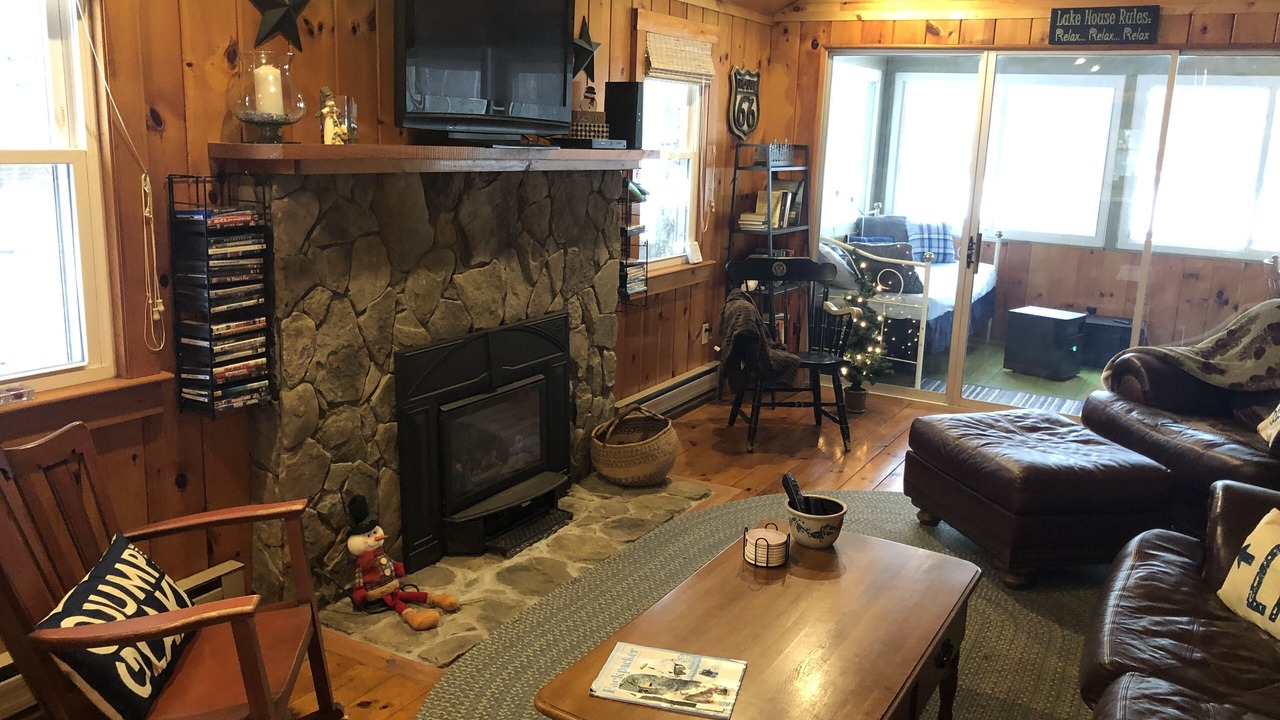 Photo of Livingroom in West Newfield
