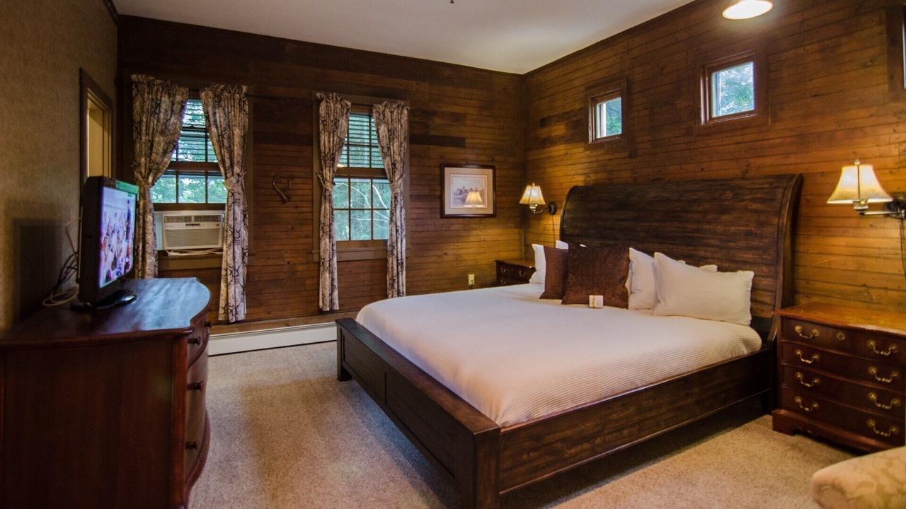 Photo of Bedroom in Shelburne