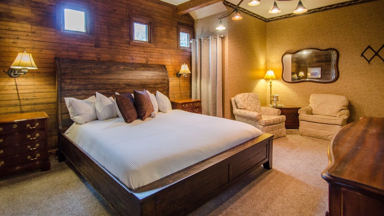 Photo of Bedroom in Shelburne