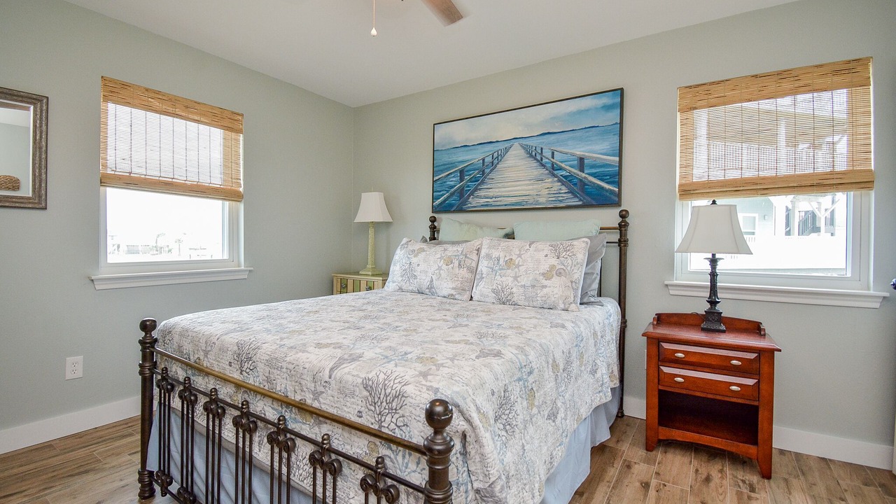 Photo of Bedroom in Terramar Beach