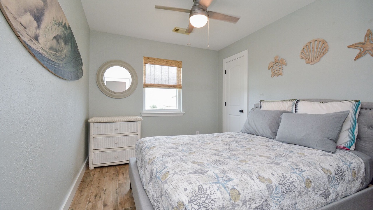 Photo of Bedroom in Terramar Beach