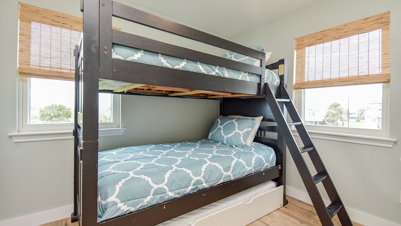 Photo of Bedroom in Terramar Beach