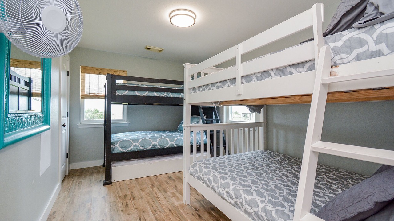 Photo of Bedroom in Terramar Beach