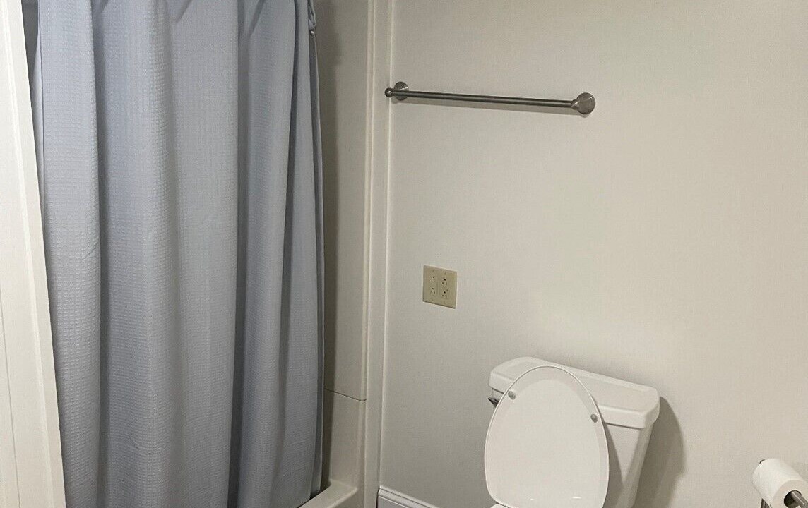 Photo of Bathroom in Day