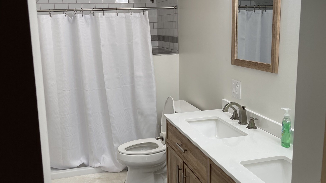 Photo of Bathroom in Day
