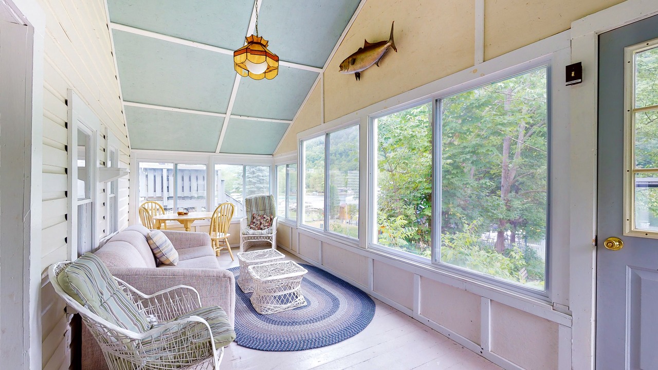 Photo of Livingroom in Poultney