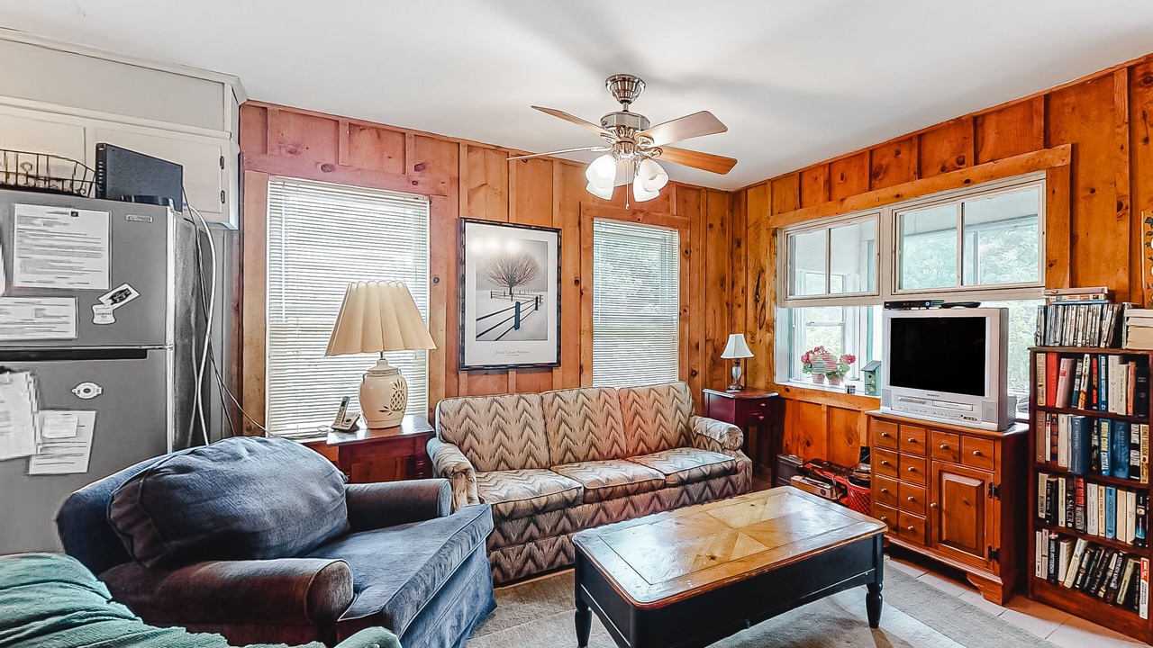 Photo of Livingroom in Poultney