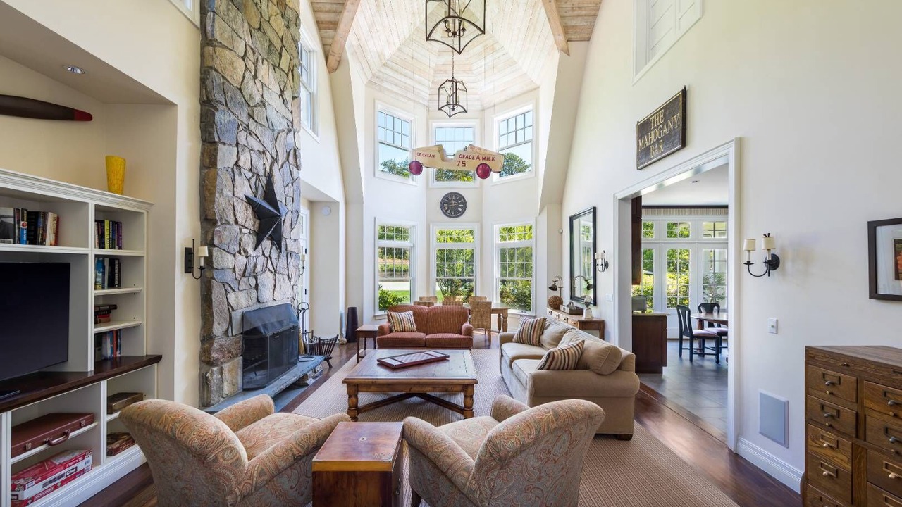 Photo of Livingroom in Water Mill