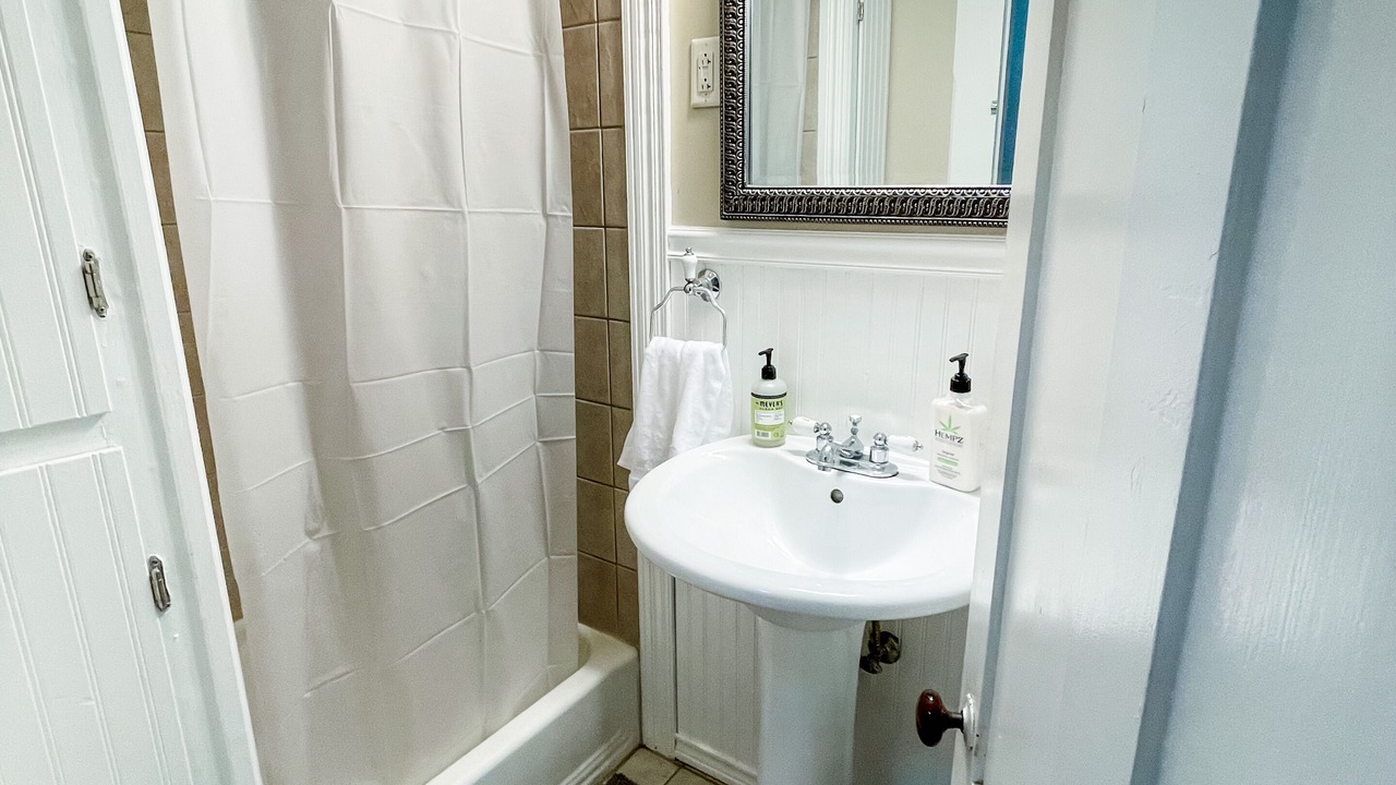 Photo of Bathroom in Perkinsville