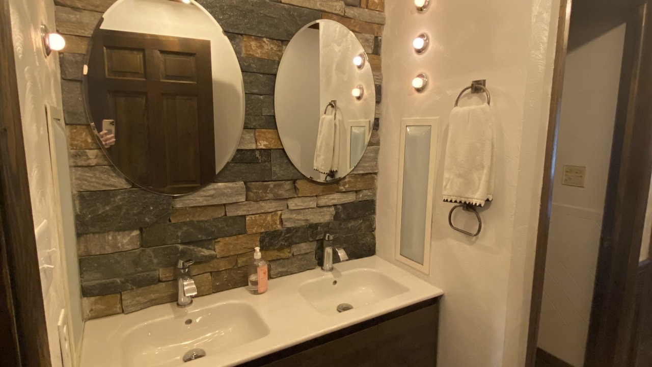 Photo of Bathroom in Gormania