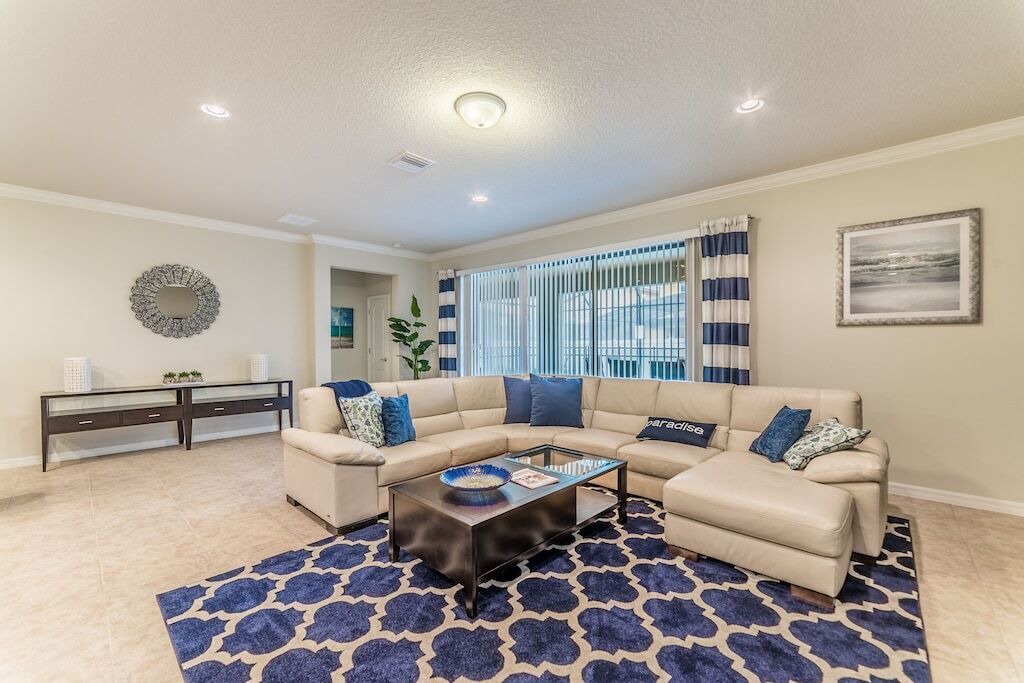 Photo of Livingroom in Four Corners