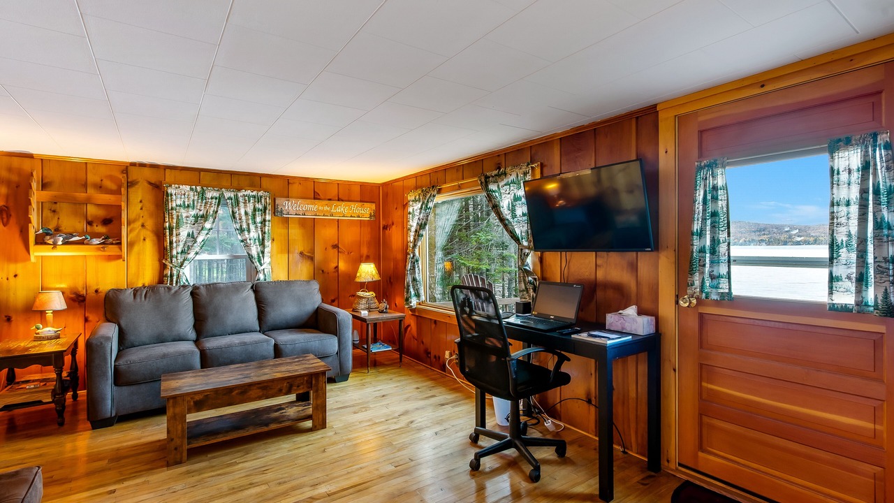 Photo of Livingroom in Pittsburg