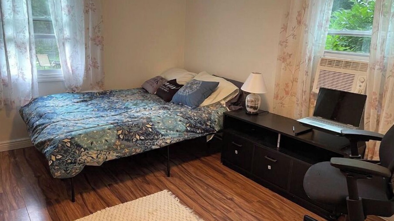 Photo of Bedroom in Hillside