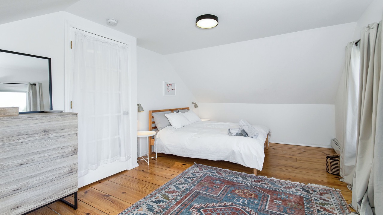 Photo of Bedroom in Saugerties
