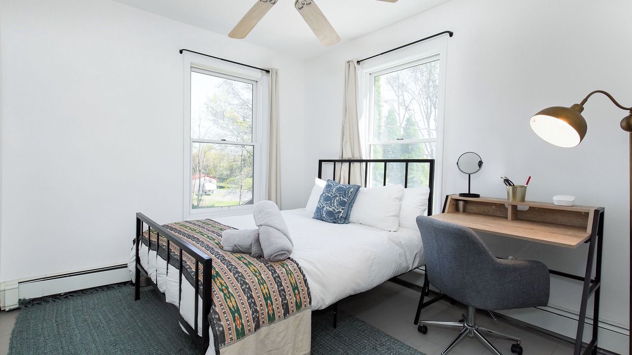 Photo of Bedroom in Saugerties