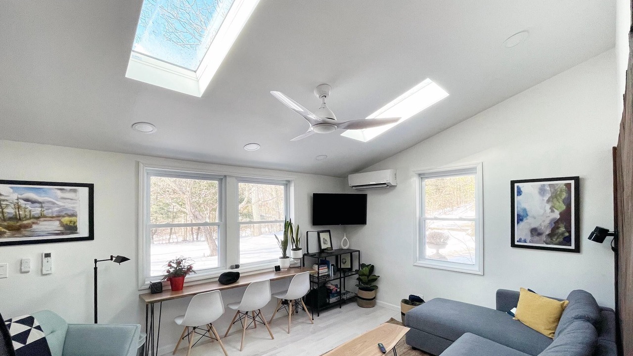 Photo of Livingroom in Town of Marlborough