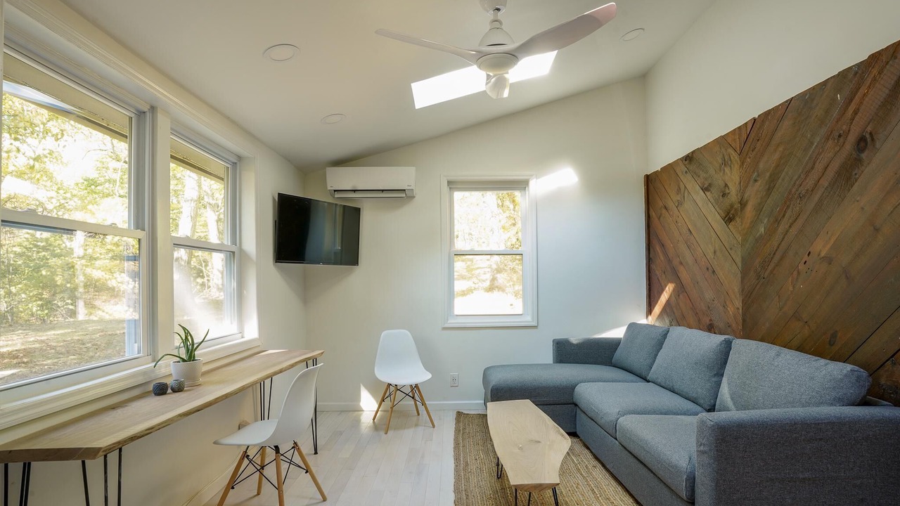 Photo of Livingroom in Town of Marlborough