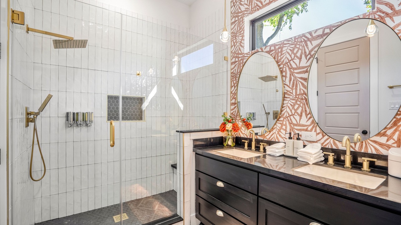 Photo of Bathroom in Greater East End