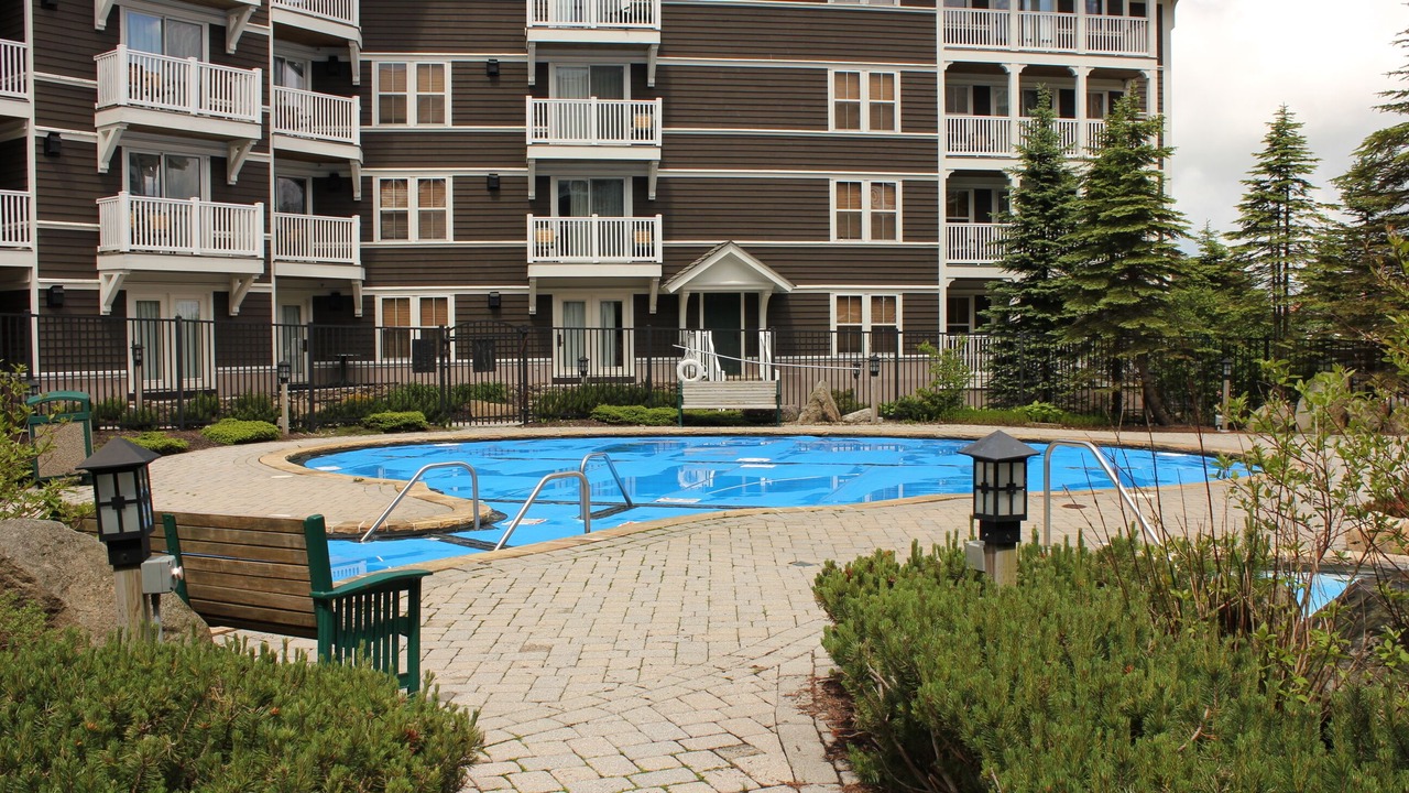 Photo of Outdoor in Snowshoe