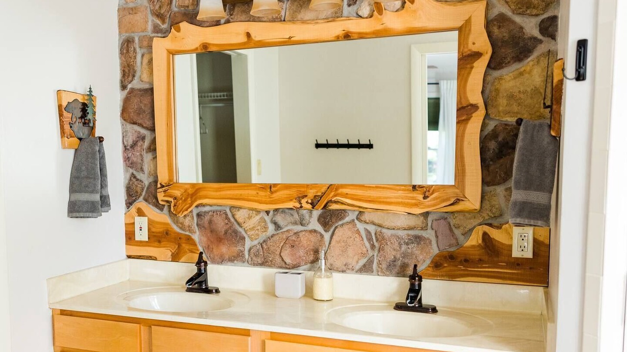 Photo of Bathroom in Massanutten