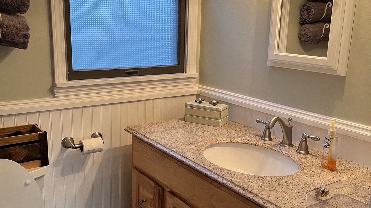 Photo of Bathroom in Swain