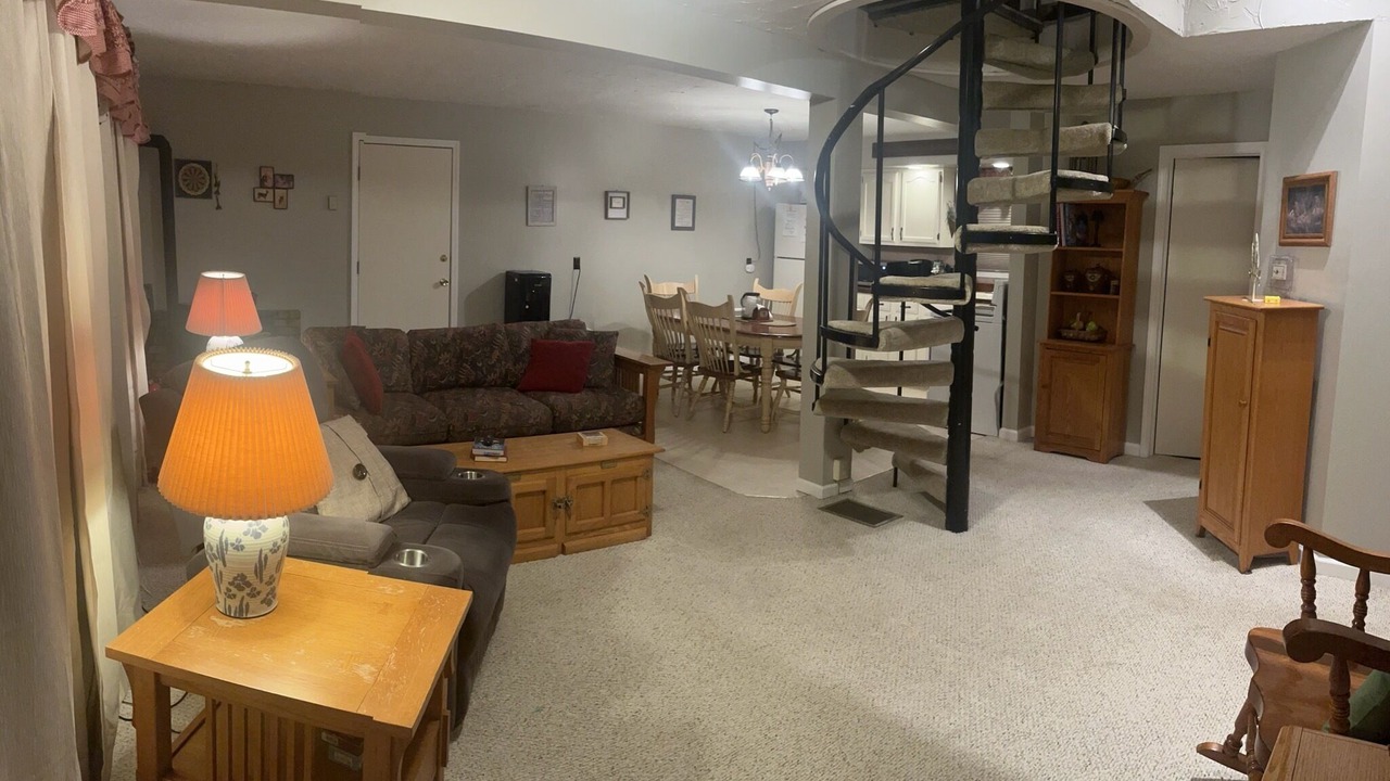 Photo of Livingroom in Swain