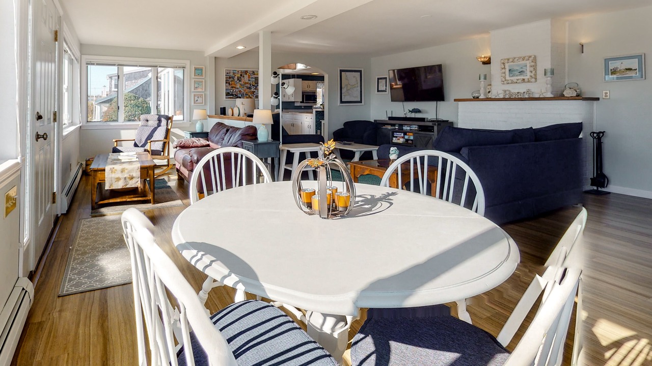 Photo of Livingroom in Hyannis