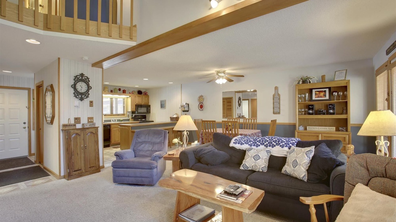 Photo of Livingroom in Davis