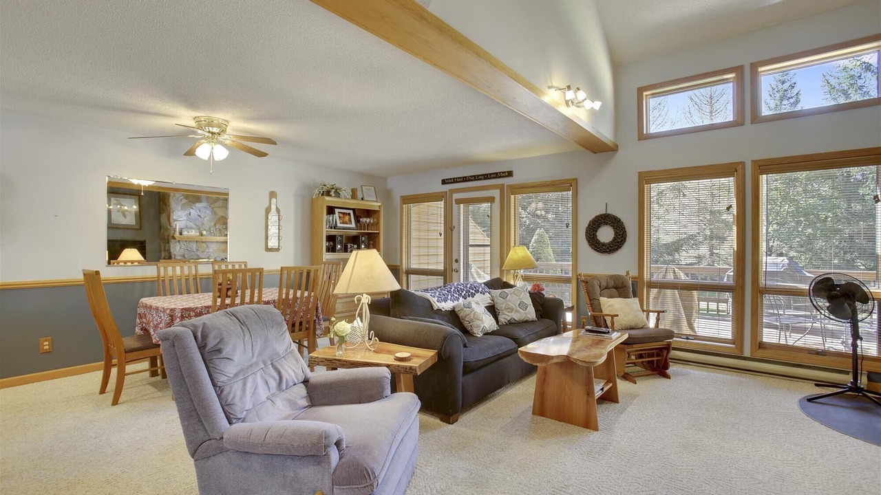 Photo of Livingroom in Davis