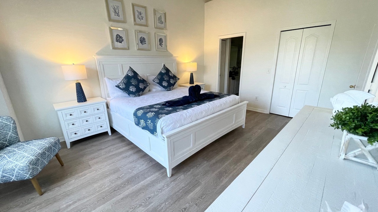 Photo of Bedroom in Tuscan Hills