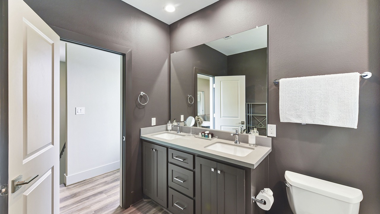 Photo of Bathroom in Red Fish Cove
