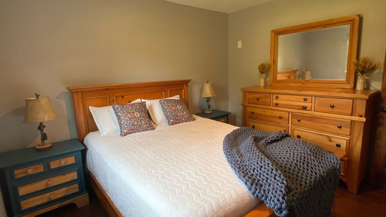 Photo of Bedroom in Honeoye