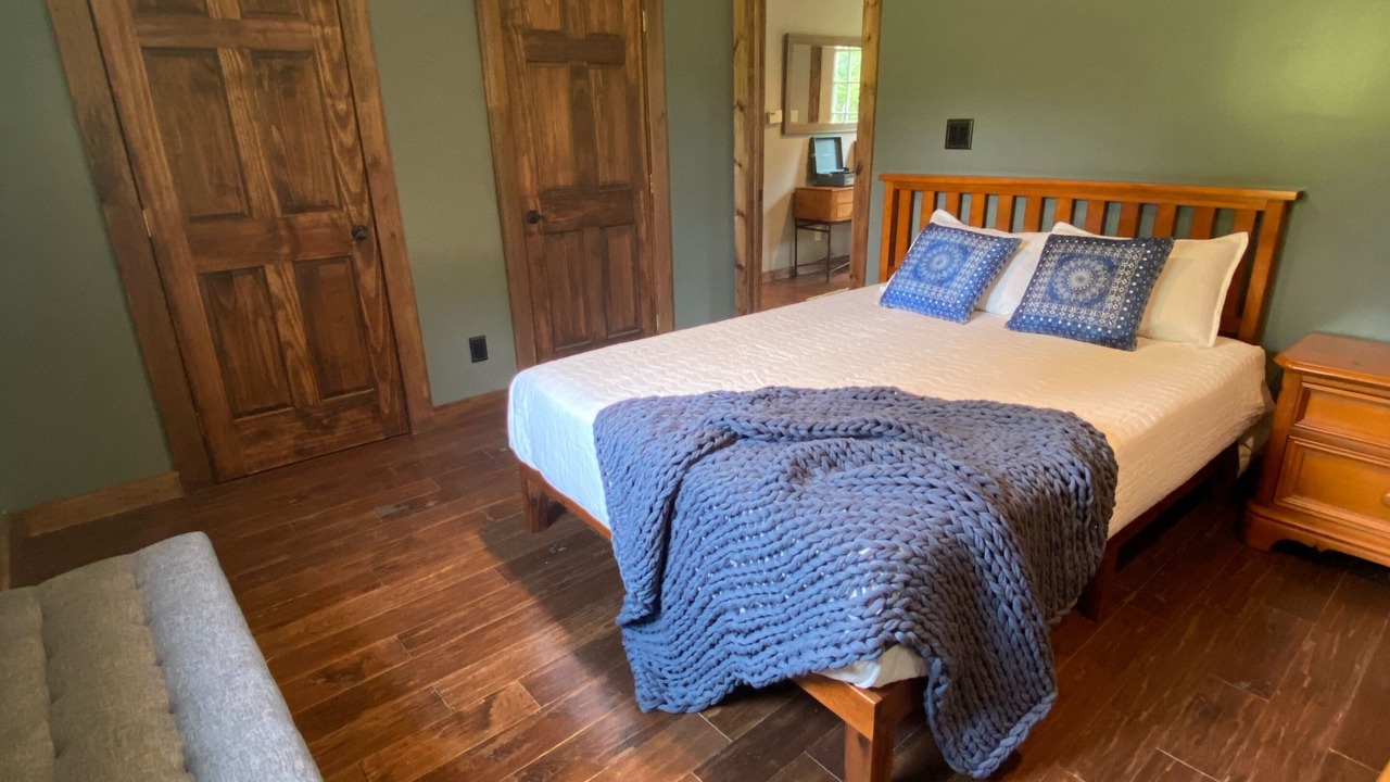 Photo of Bedroom in Honeoye