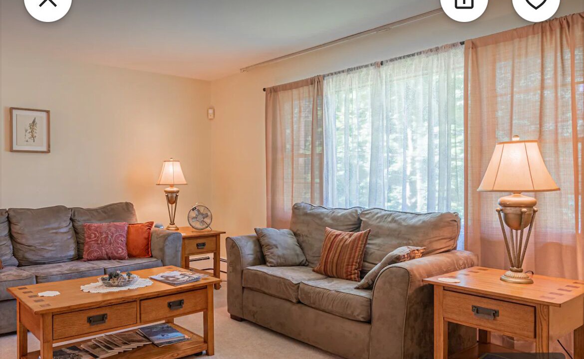 Photo of Livingroom in Town of East Fishkill