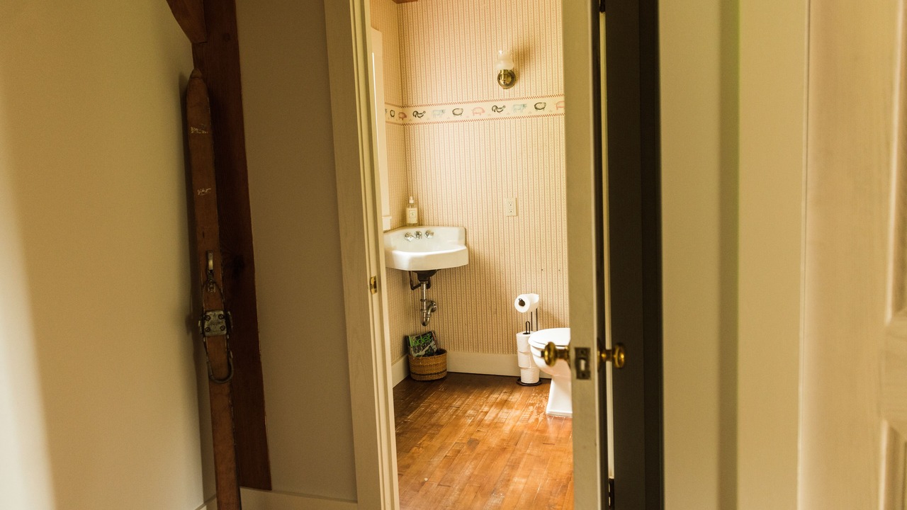 Photo of Bathroom in Orange