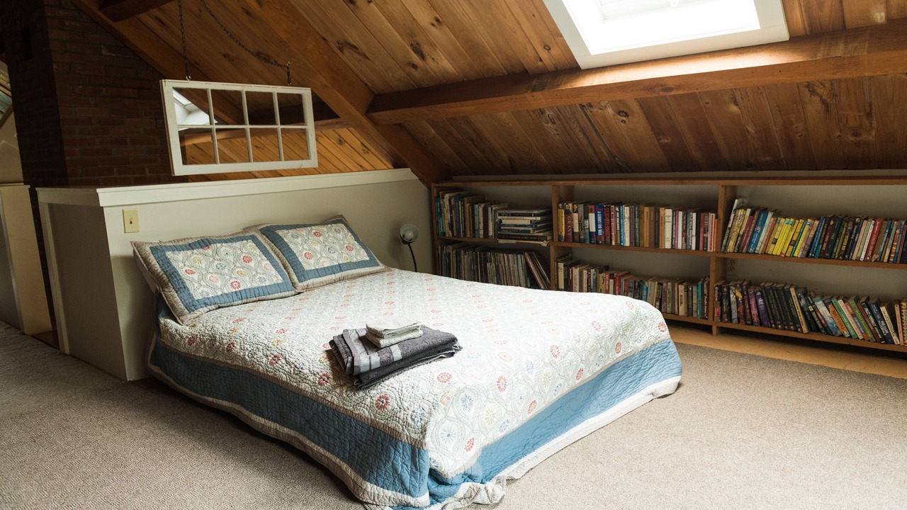 Photo of Bedroom in Orange